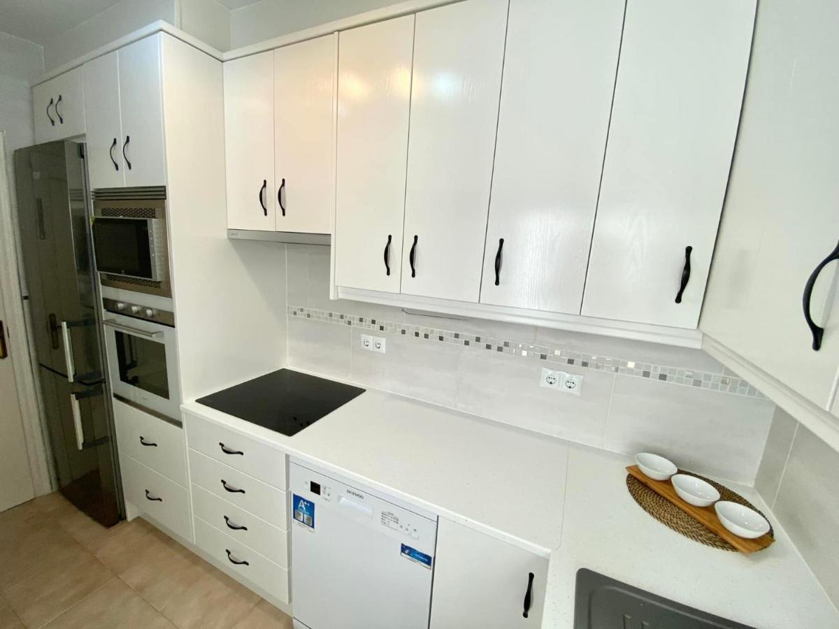 Locos Beach Holiday Apartments تورّيفيِخا المظهر الخارجي الصورة