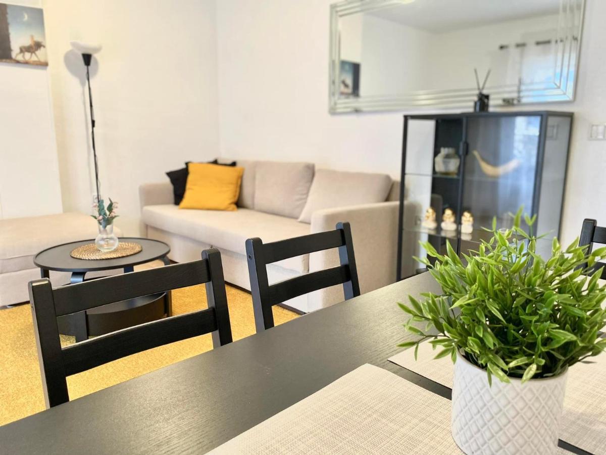 Locos Beach Holiday Apartments تورّيفيِخا المظهر الخارجي الصورة