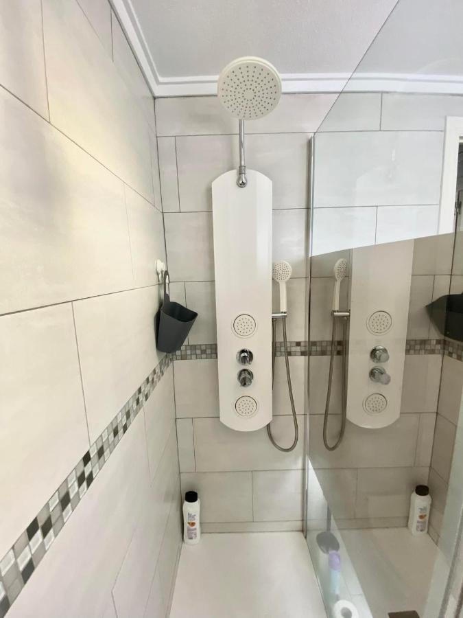 Locos Beach Holiday Apartments تورّيفيِخا المظهر الخارجي الصورة