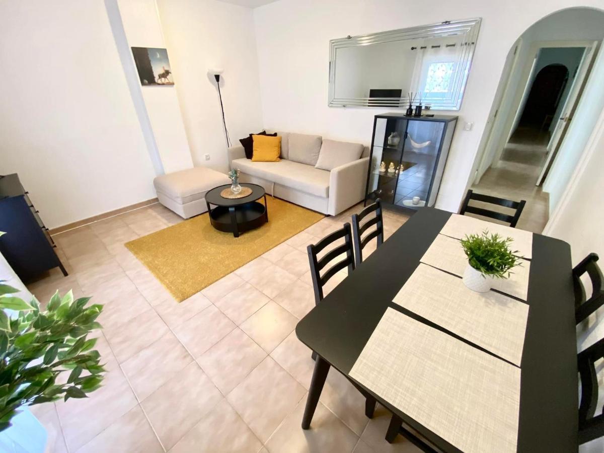 Locos Beach Holiday Apartments تورّيفيِخا المظهر الخارجي الصورة