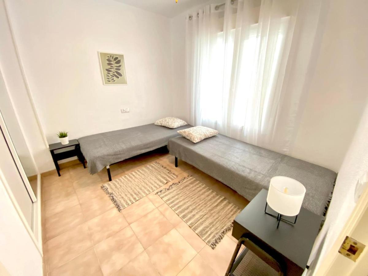 Locos Beach Holiday Apartments تورّيفيِخا المظهر الخارجي الصورة